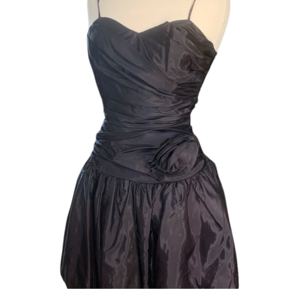 Vintage Steppin’ Out black ruched bodice  with puffy skirt  mini dress size 7 - Picture 2 of 7